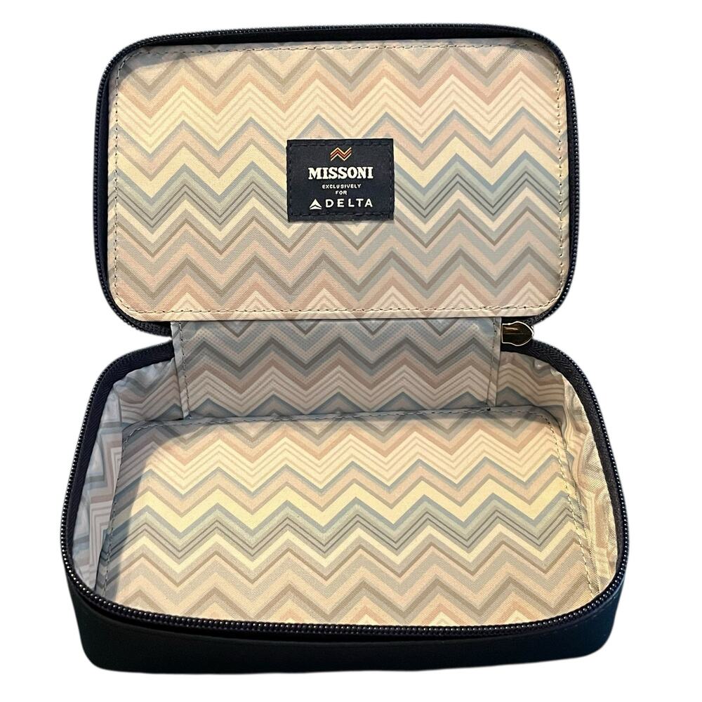 Delta Missoni Collaboration Travel Toiletry Pouch Case - Picture 3 of 4